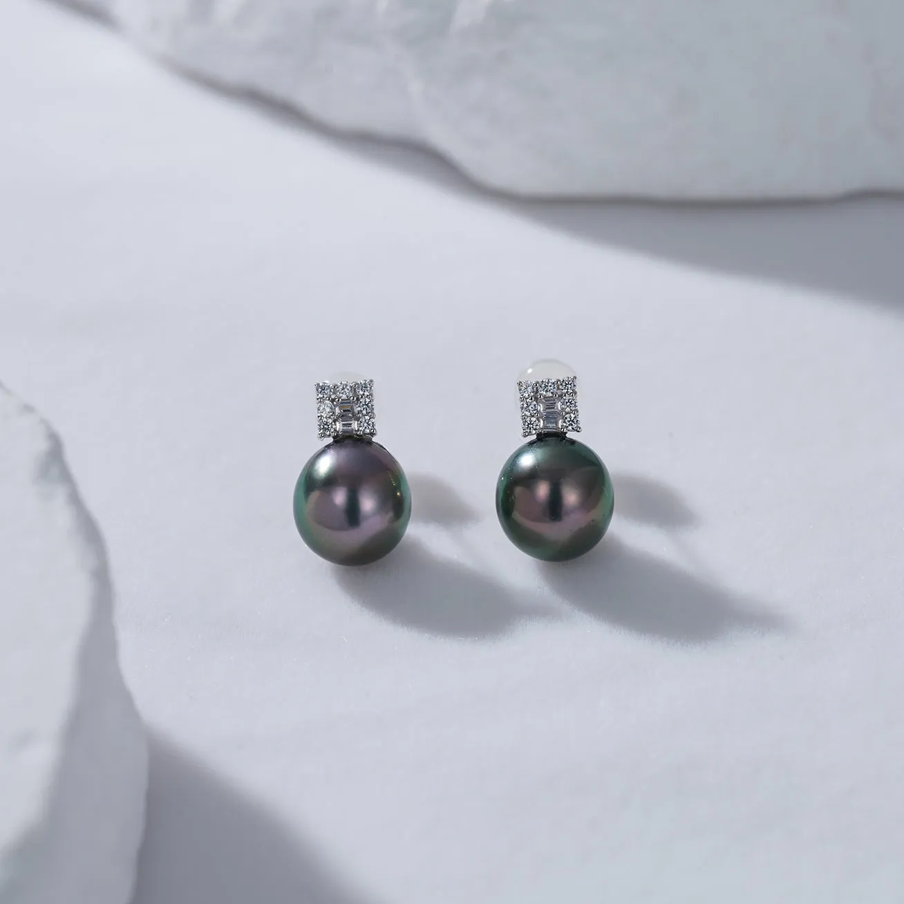 18K Solid Gold Tahitian Pearl Earrings KE00096