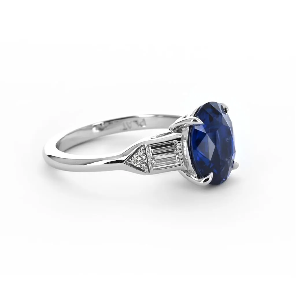 4.05ctw Oval Sapphire   Diamond Ring - Platinum