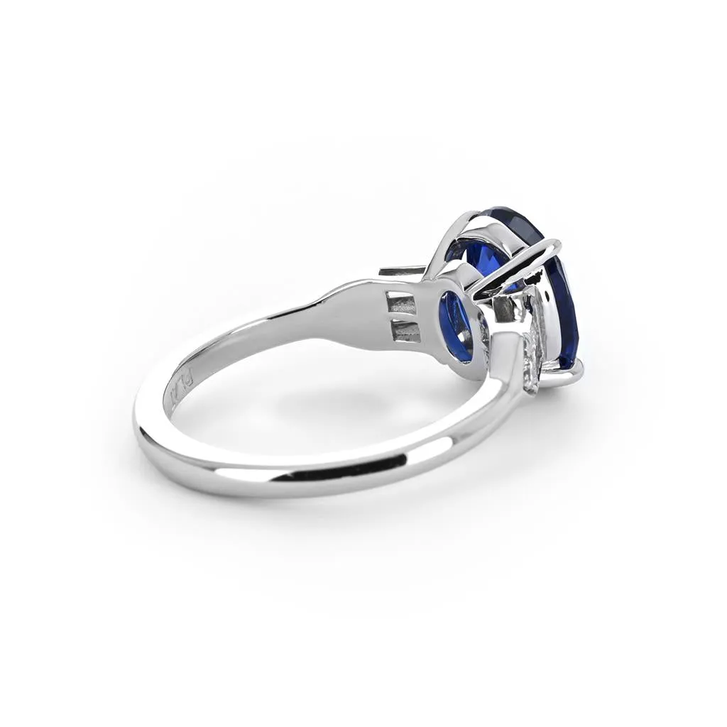 4.05ctw Oval Sapphire   Diamond Ring - Platinum