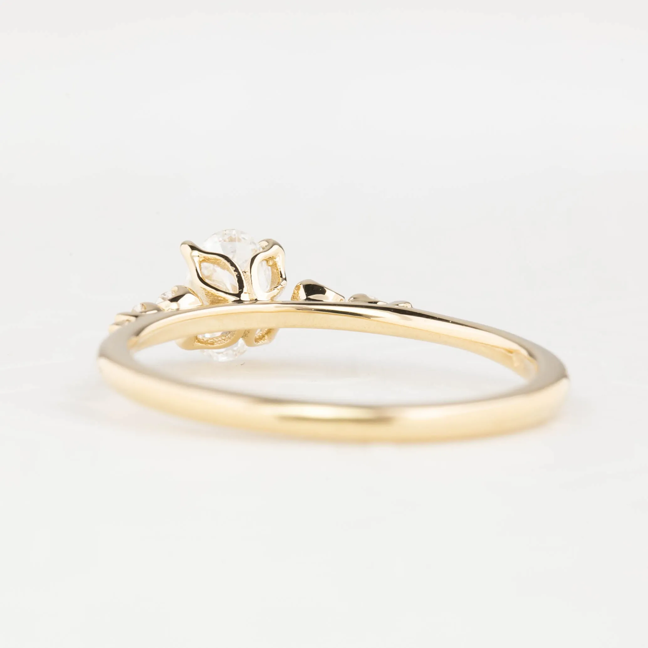 Estel Luxe Ring 0.40ct Oval Diamond, 14K Yellow Gold