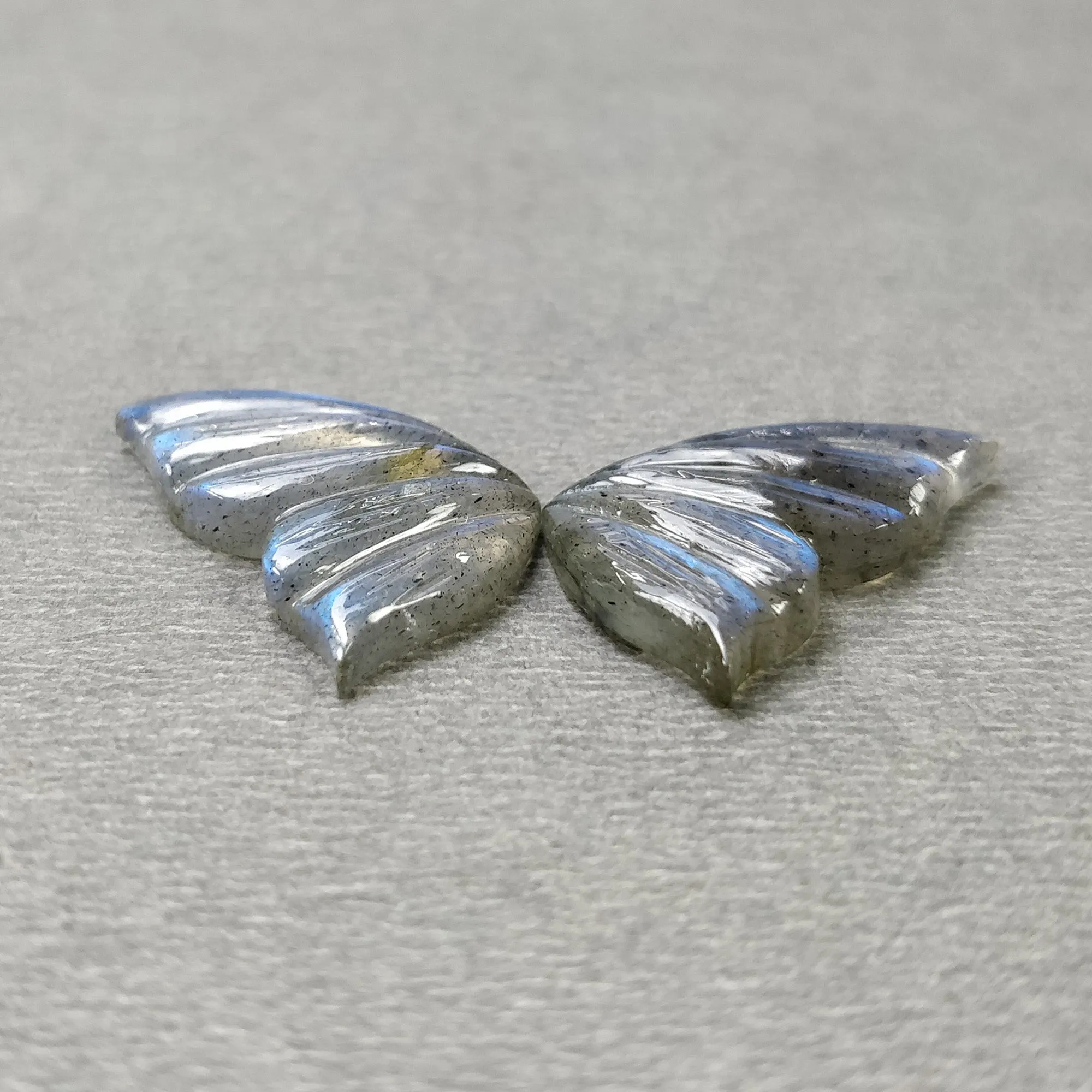 LABRADORITE Gemstone Carving : 10.00cts Natural Untreated Unheated Labradorite Gemstone Hand Carved Butterfly 28*12mm Pair (With Video)