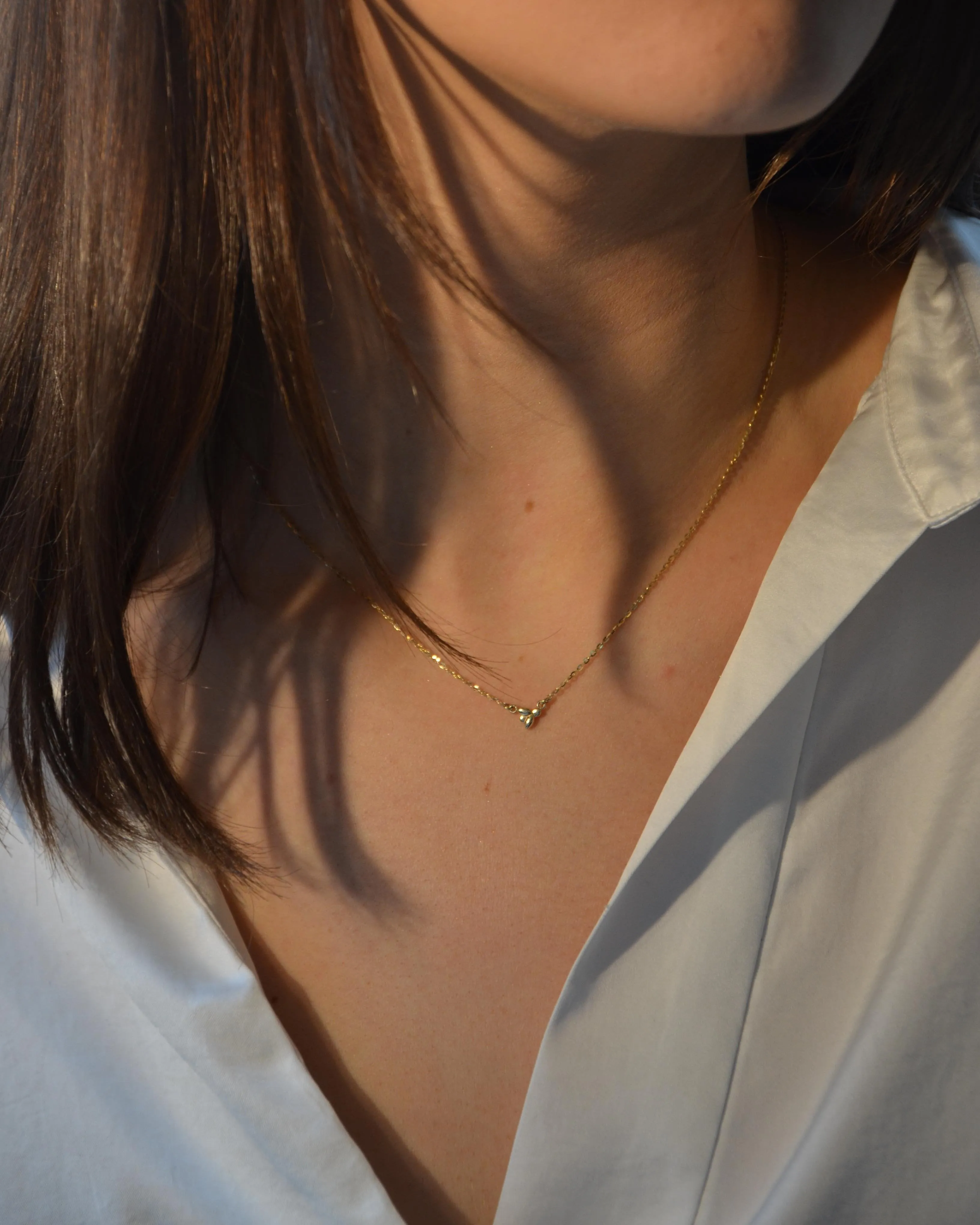 Mini Bee Necklace in Yellow Gold