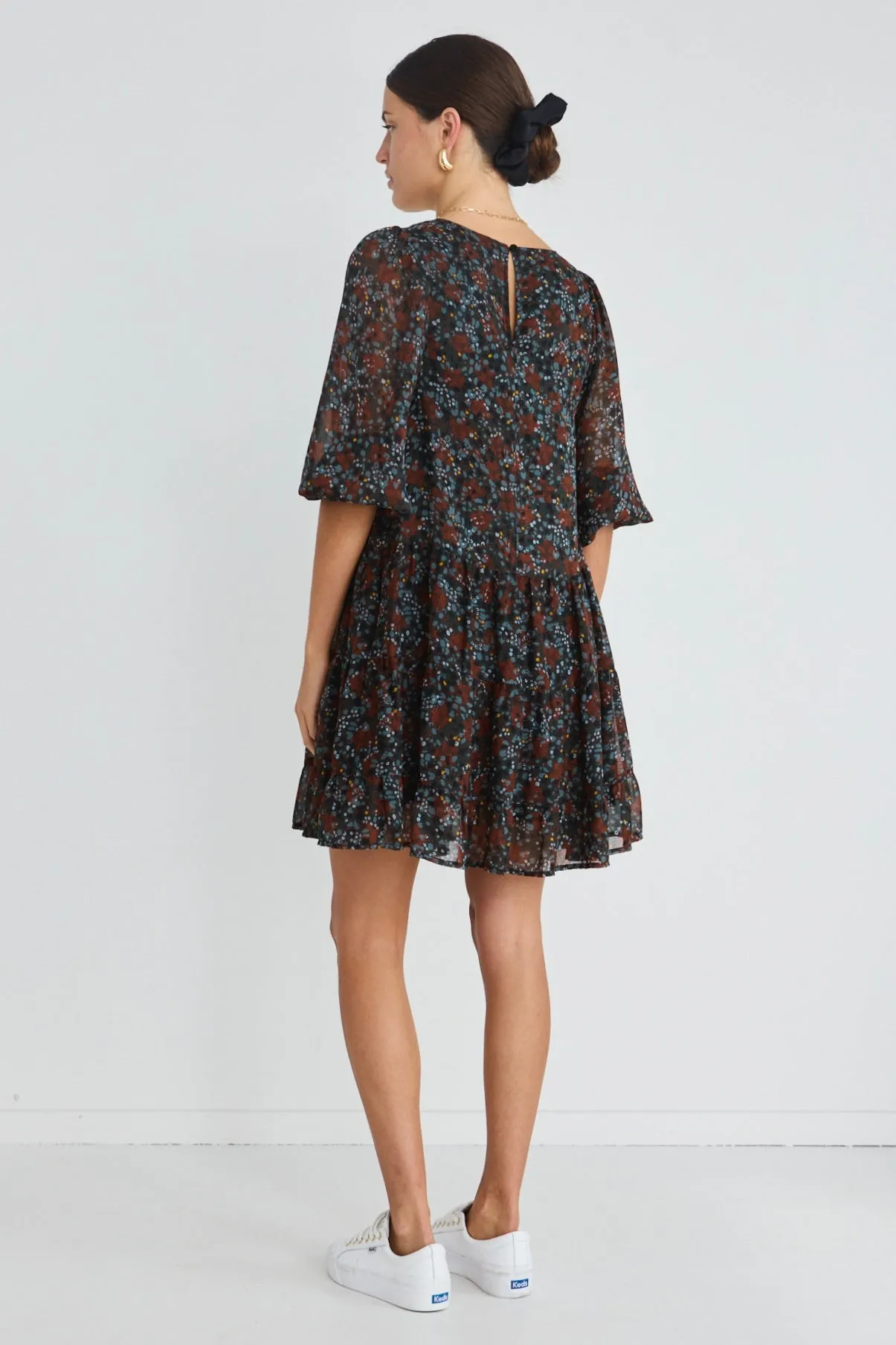 Sapphire Black Lyon Print Crew Neck Puff Sleeve Mini Dress