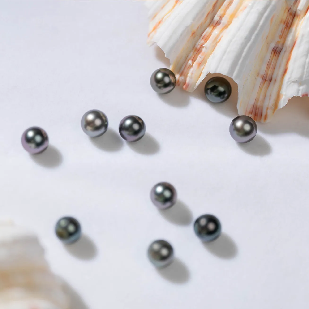 Top Grade Round Tahitian Pearls WA00006